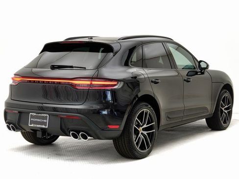 Used 2026 Porsche Macan AWD/4WD image 34