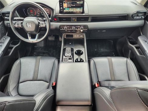 Used 2023 Honda Pilot Touring image 27