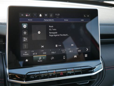 New 2026 Jeep Compass Trailhawk image 18