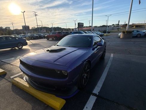 Used 2016 Dodge Challenger R/T Scat Pack RWD image 1