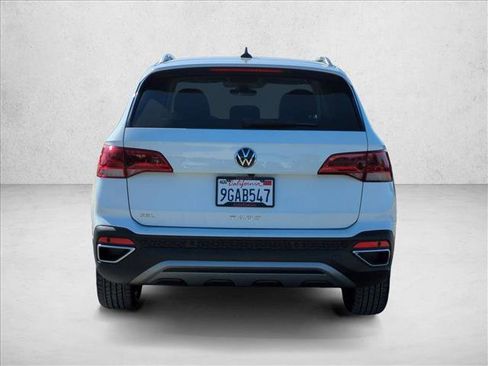 Used 2022 Volkswagen Taos SEL w/ Panoramic Sunroof Package image 7