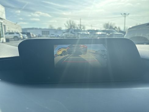 Used 2025 MAZDA MAZDA3 s image 39