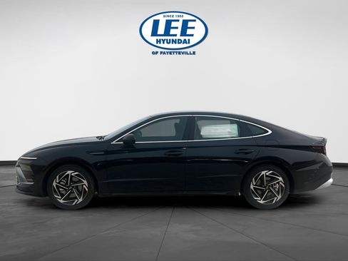 New 2026 Hyundai Sonata SEL FWD image 3