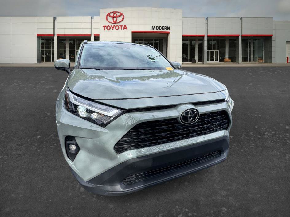 Certified 2022 Toyota RAV4 XLE Premium FWD image 4