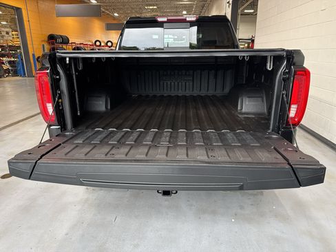 Used 2020 GMC Sierra 1500 SLT w/ SLT Premium Plus Package AWD/4WD image 21