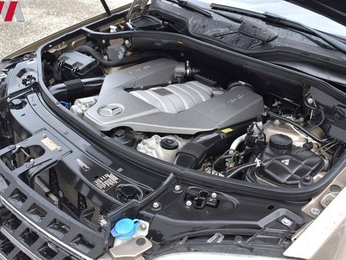 Used 2009 Mercedes-Benz ML 63 AMG 4MATIC image 29