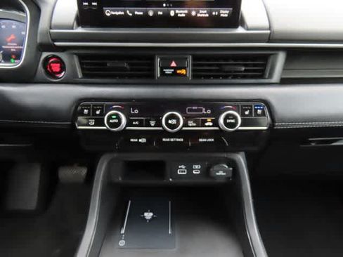 Certified 2023 Honda Pilot Elite image 24