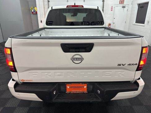 Used 2022 Nissan Frontier SV w/ Technology Package AWD/4WD image 8