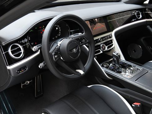 New 2025 Bentley Flying Spur Plug-In Hybrid image 13