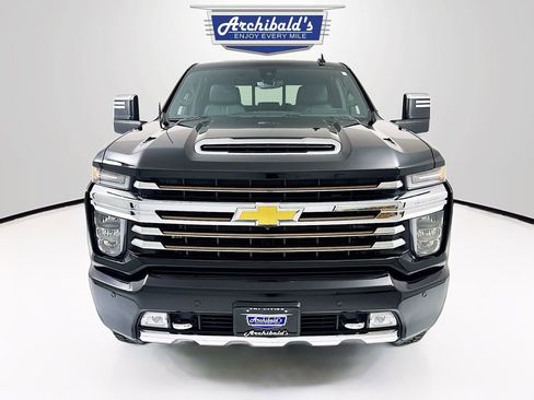 Used 2023 Chevrolet Silverado 3500 High Country image 2