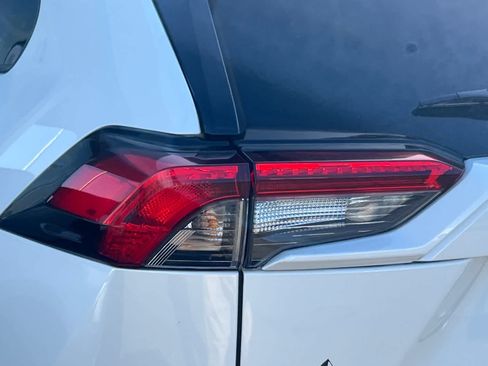 Certified 2022 Toyota RAV4 SE w/ Convenience Package AWD/4WD image 20