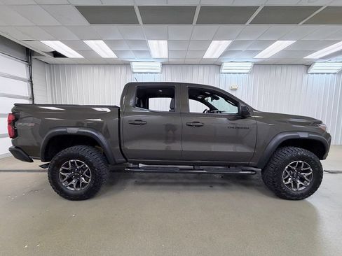 Used 2024 Chevrolet Colorado ZR2 w/ Safety Package AWD/4WD image 5
