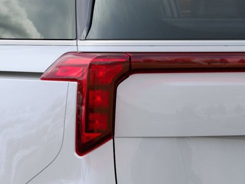 New 2027 Kia Carnival LX FWD image 11