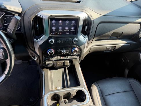 Used 2021 GMC Sierra 1500 SLT AWD/4WD image 32