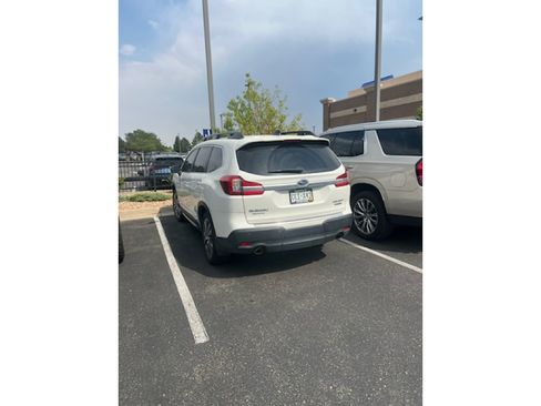 Used 2022 Subaru Ascent Limited w/ Technology Package AWD/4WD image 1