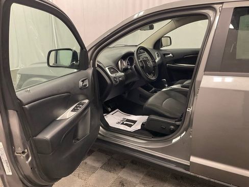 Used 2012 Dodge Journey SXT w/ Flexible Seating Group image 10