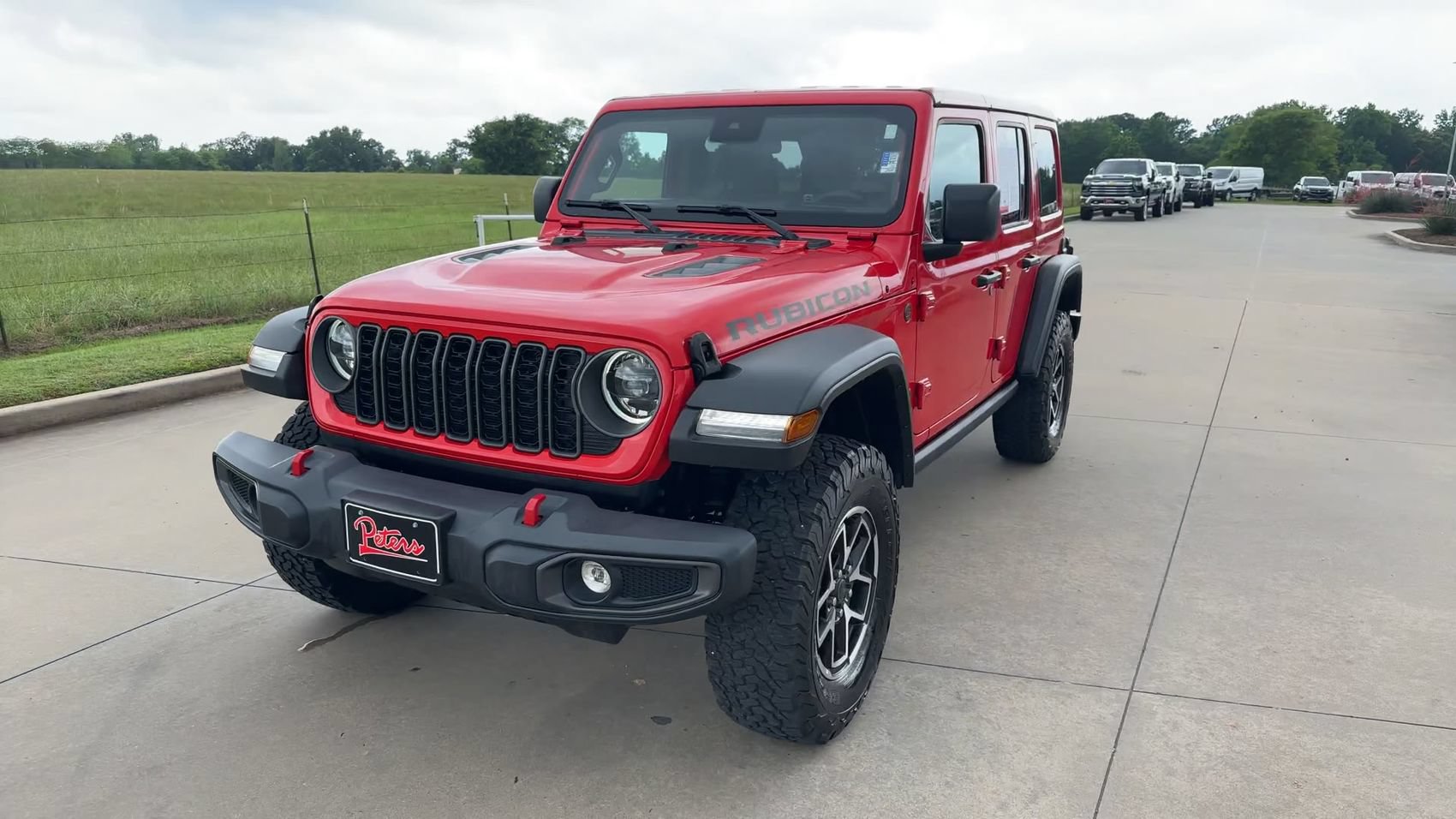 Used 2025 Jeep Wrangler Unlimited Rubicon AWD/4WD image 3