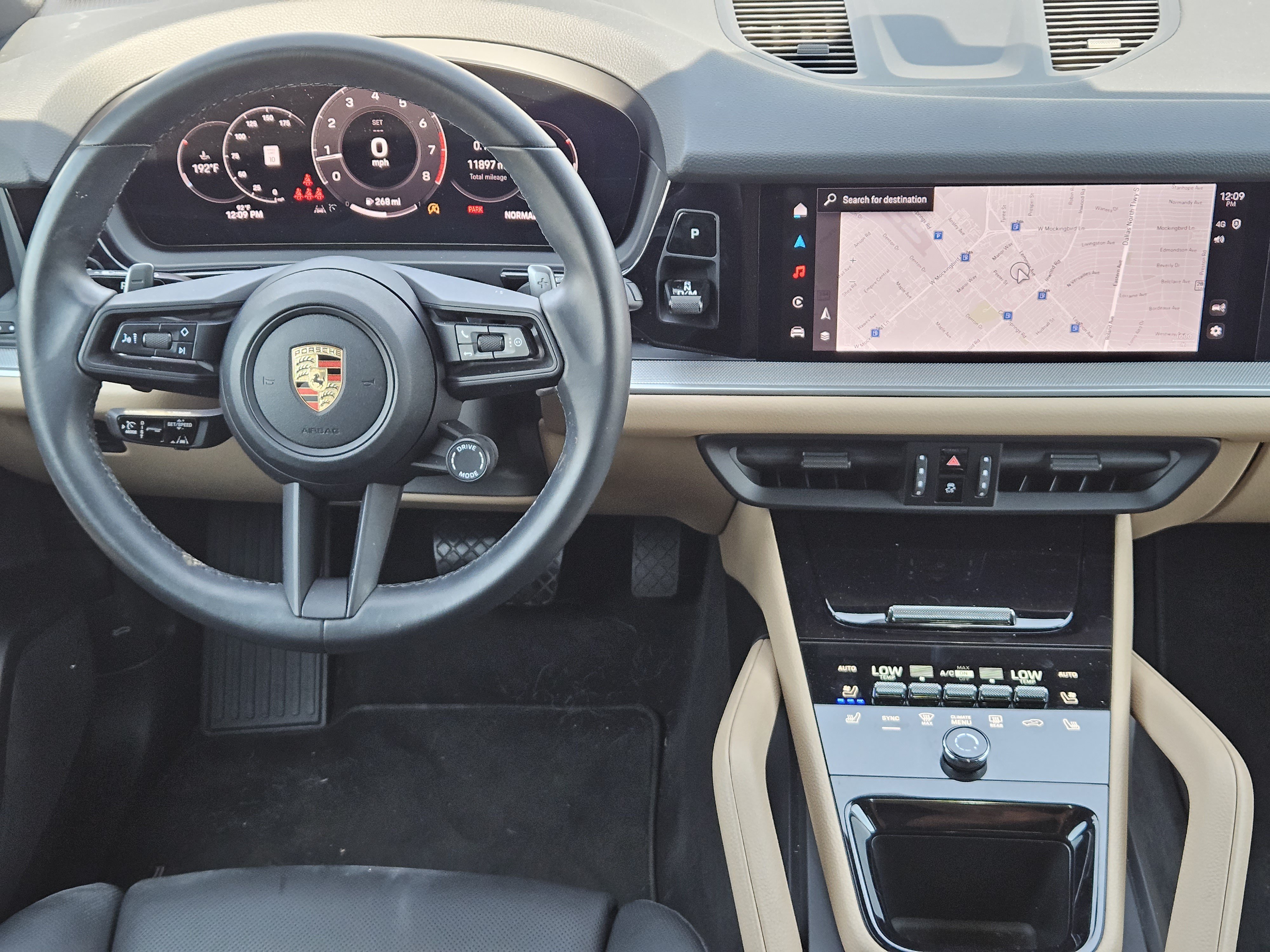 Certified 2024 Porsche Cayenne AWD/4WD image 25