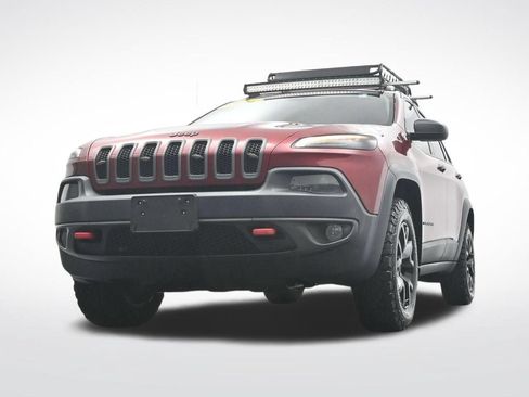 Used 2016 Jeep Cherokee Trailhawk w/ Comfort/Convenience Group AWD/4WD image 33