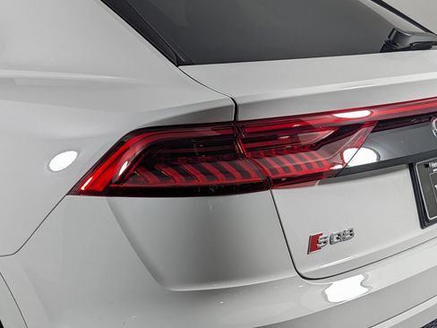Used 2023 Audi SQ8 Prestige AWD/4WD image 16