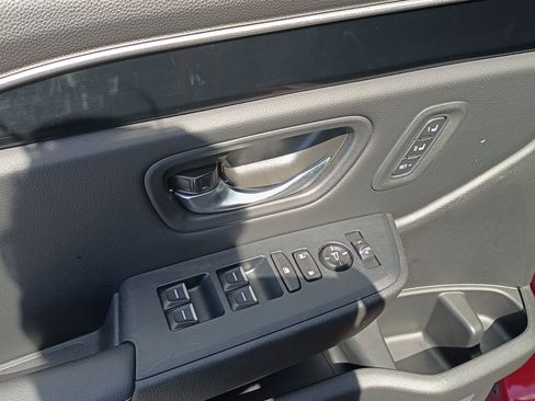 Used 2024 Honda Pilot Touring image 20