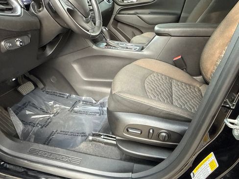 Used 2019 Chevrolet Equinox LT FWD image 17