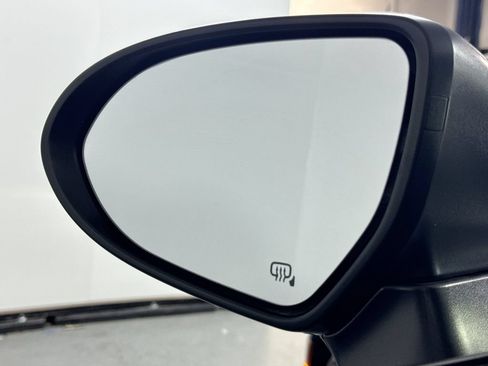 Used 2023 Toyota GR86 RWD image 12