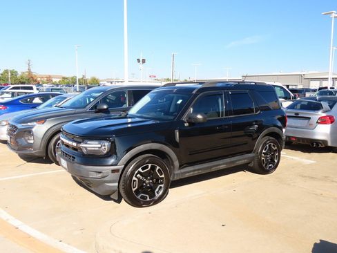 Used 2021 Ford Bronco Sport Outer Banks image 2