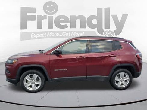 Used 2022 Jeep Compass Latitude w/ Convenience Group image 2