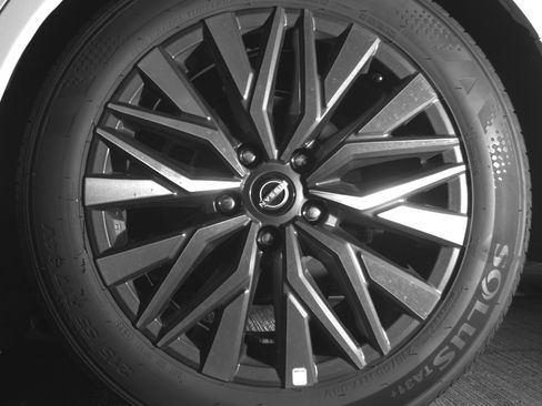 Used 2025 Nissan Altima 2.5 SV image 14