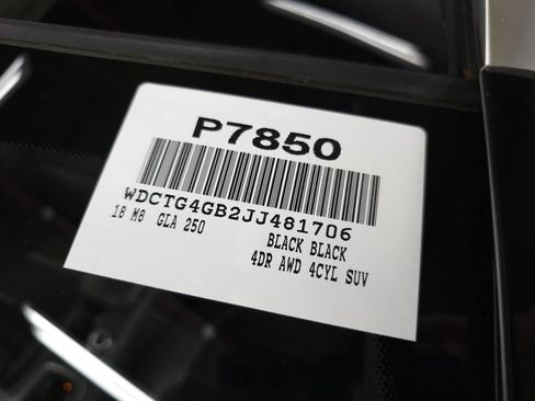 Used 2018 Mercedes-Benz GLA 250 4MATIC image 30