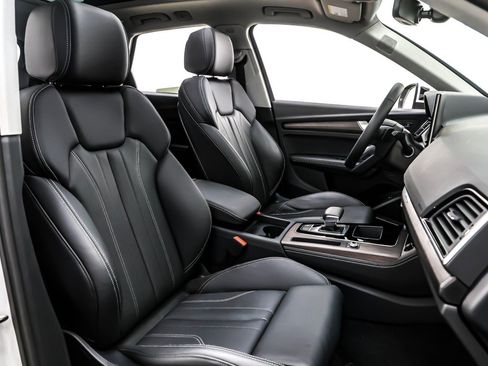 Used 2025 Audi Q5 e Premium Plus w/ Premium Plus Package image 8