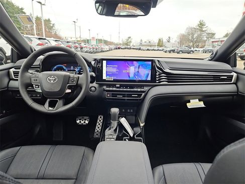 New 2026 Toyota Camry Hybrid image 7