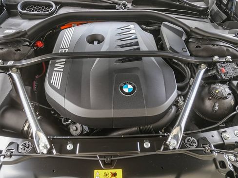 Used 2026 BMW 750e xDrive AWD/4WD image 23