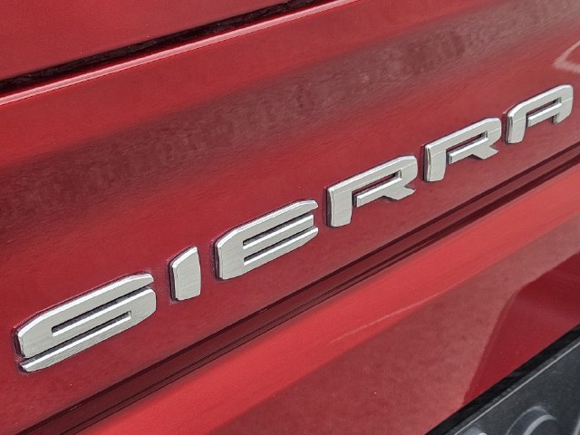 Used 2025 GMC Sierra 1500 AT4 w/ AT4 Premium Package AWD/4WD image 11