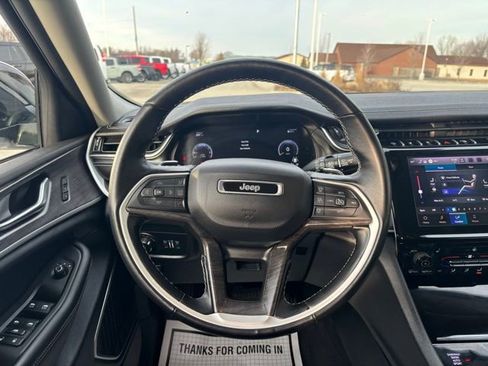 Used 2022 Jeep Grand Cherokee L Limited image 14