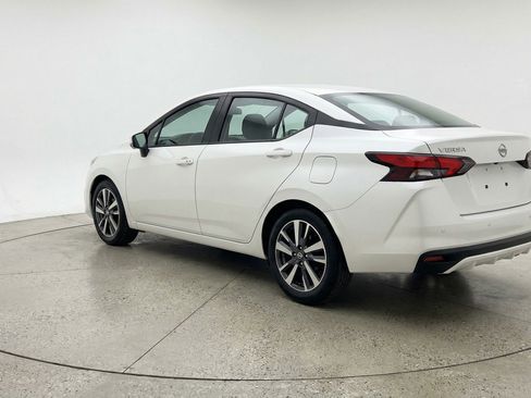 Used 2025 Nissan Versa SV image 6