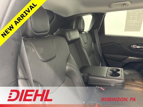 Used 2019 Jeep Cherokee Limited image 11