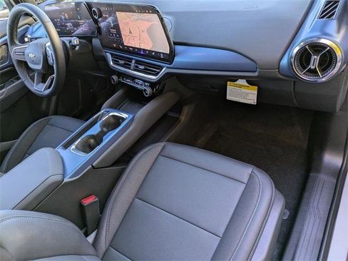 New 2026 Chevrolet Equinox EV LT image 27