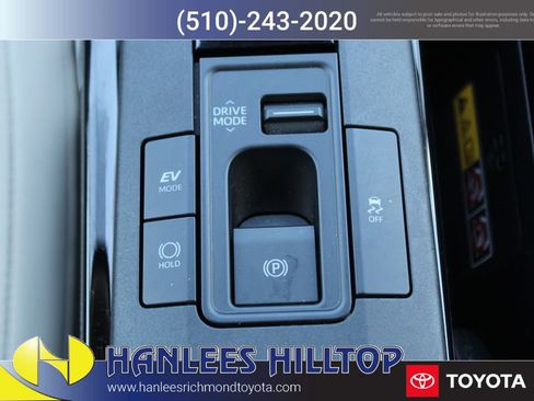 Used 2024 Toyota Prius XLE image 19