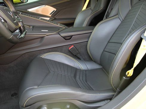 Used 2024 Chevrolet Corvette Z06 w/ Z07 Performance Package RWD image 17