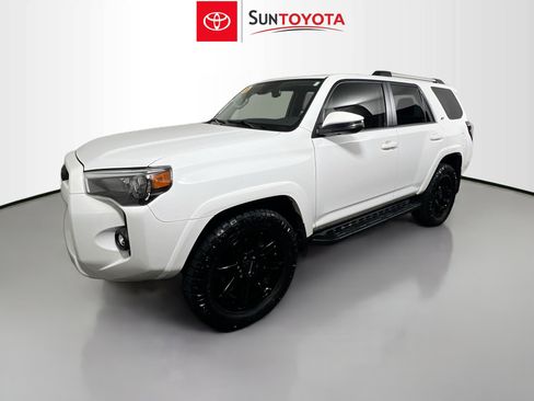 Used 2024 Toyota 4Runner SR5 Premium RWD image 9