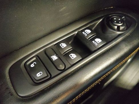 Used 2020 Jeep Compass Limited image 27