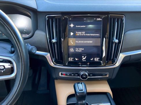 Used 2020 Volvo V90 T6 Cross Country image 6