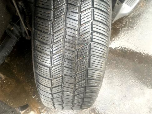 Used 2018 Chrysler Pacifica Touring-L w/ Tire & Wheel Group image 37