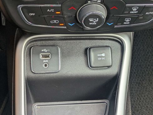 Used 2021 Jeep Compass Latitude w/ Sun and Sound Group FWD image 56