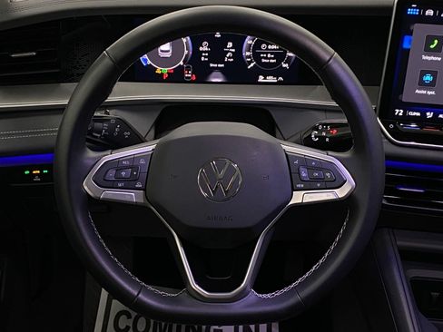 Certified 2026 Volkswagen Tiguan SE AWD/4WD image 14