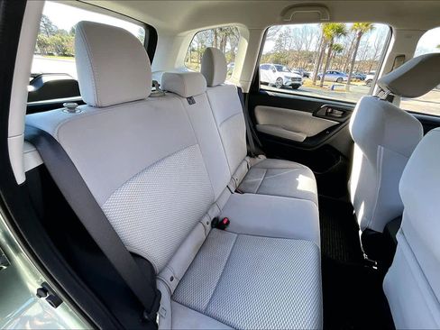 Used 2017 Subaru Forester 2.5i w/ Alloy Wheel Package image 20