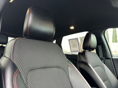 Used 2025 Ford Escape ST-Line w/ Equipment Group 301A image 15