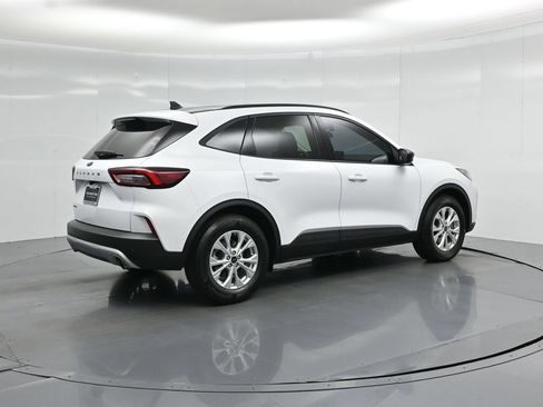 Certified 2025 Ford Escape Active w/ Tech Pack #1 FWD image 27
